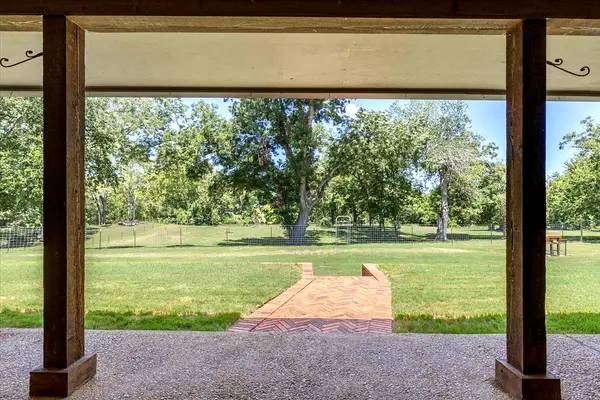 154 Shoreline DR, Bastrop, TX 78602