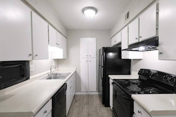 8100 N Mopac EXPY #03-111, Austin, TX 78759