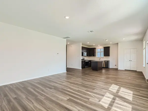 1608 Holly Lake DR, Leander, TX 78641