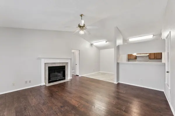 6002 Parkwood DR #B, Austin, TX 78735