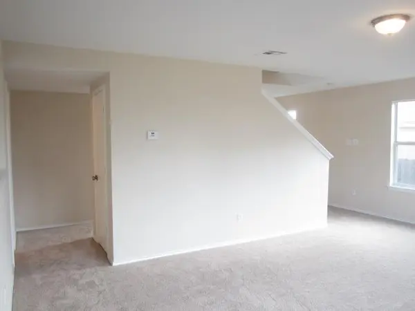 5316 Bahan DR, Del Valle, TX 78617