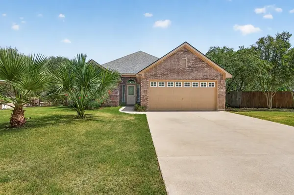 1512 Shadow WALK, Lockhart, TX 78644
