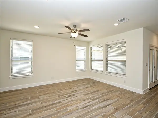 408 Parkline DR, Georgetown, TX 78626