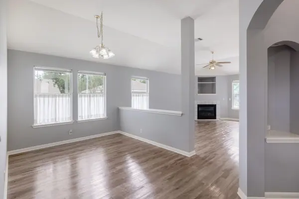 1706 COLUMBINE LN, Leander, TX 78641