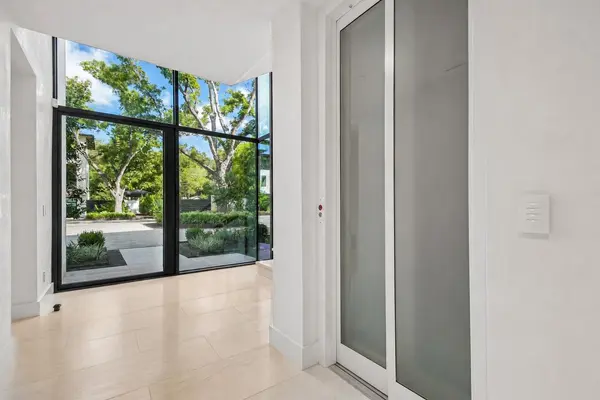 2503 Westlake DR #301, Austin, TX 78746