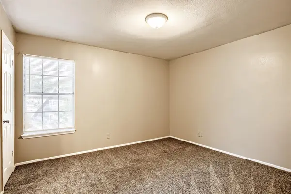 1302 Radcliff DR #B, Austin, TX 78752
