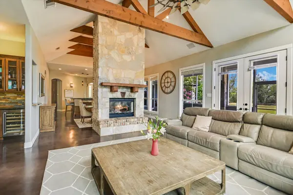 101 Sundance TRL, Dripping Springs, TX 78620