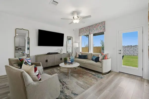 5901 Taunte DR, Del Valle, TX 78617