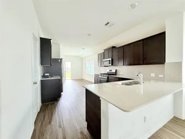 140 Canley LOOP, Hutto, TX 78634