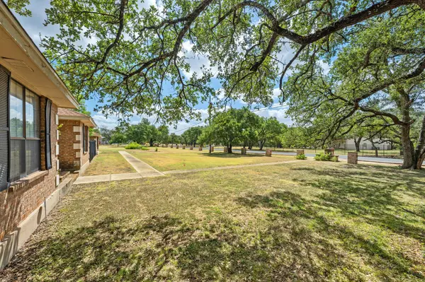 2852 Cedar Hollow RD, Georgetown, TX 78628