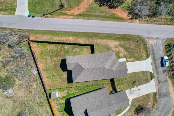 1516 Stonecrests DR, Granite Shoals, TX 78654