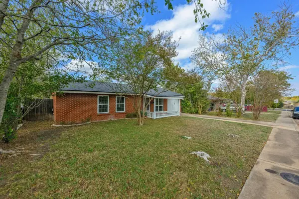5704 Cedardale DR, Austin, TX 78745