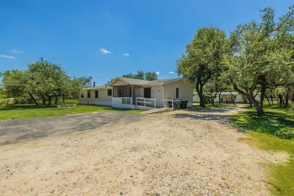 1808 Falcon Oaks DR, Leander, TX 78641