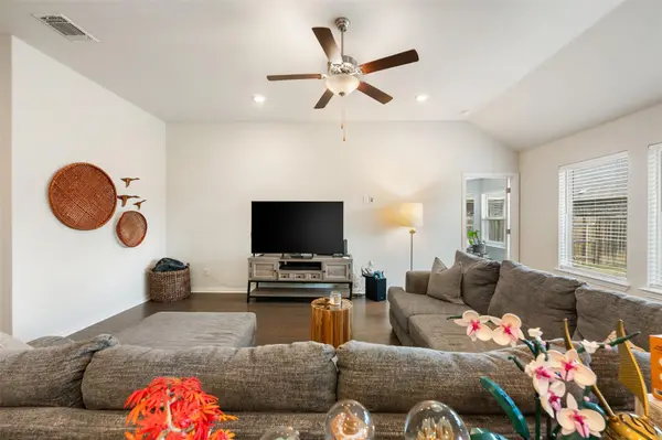 303 Cold River RUN, Kyle, TX 78640
