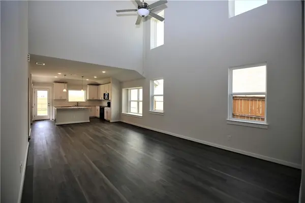 635 Pheasant Hill LN, Georgetown, TX 78628