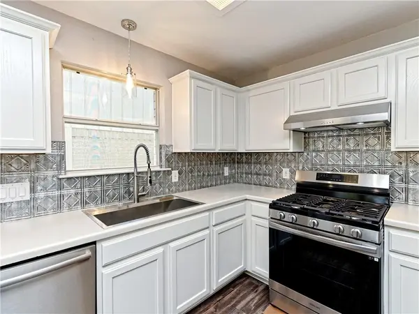 3512 Texas Topaz DR, Austin, TX 78728
