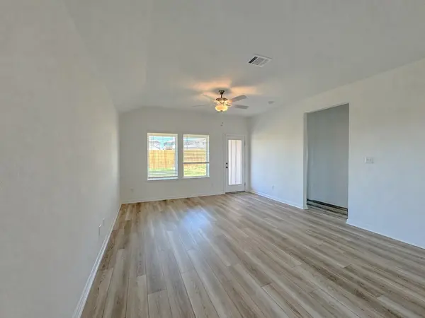 166 Jake Pine DR, Buda, TX 78610