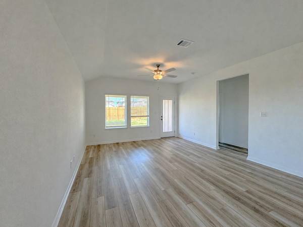 166 Jake Pine DR, Buda, TX 78610