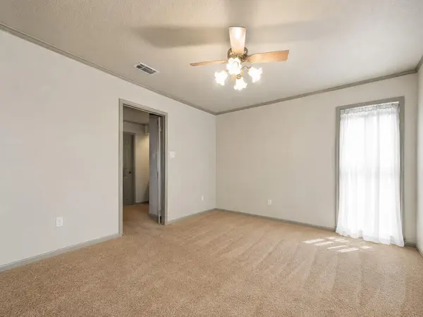 431 N Berry LN, Georgetown, TX 78626