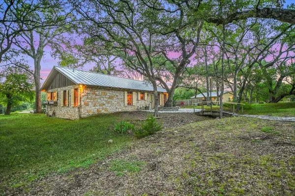 300 DEER LAKE ESTATES, Wimberley, TX 78676