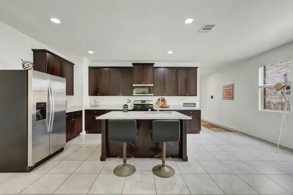 216 MARY MAX CIR, San Marcos, TX 78666