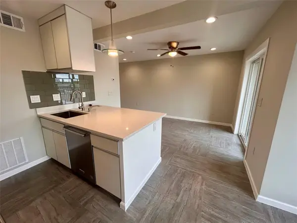 901 E 40th ST #101, Austin, TX 78751