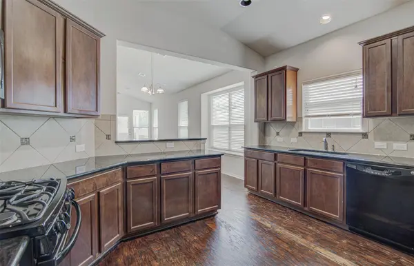 1610 Greenside DR, Round Rock, TX 78665