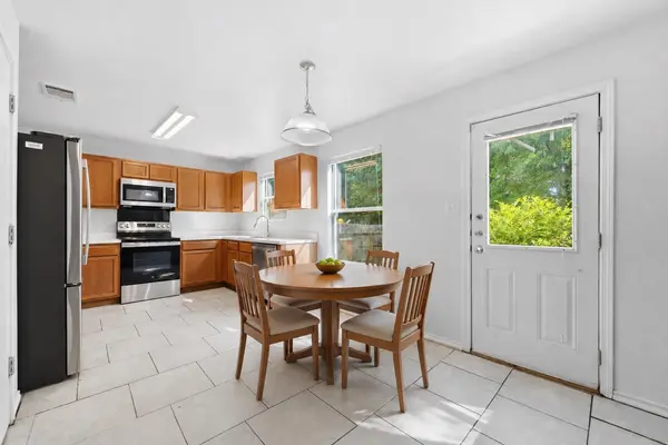 814 Indian Meadow DR, Georgetown, TX 78626