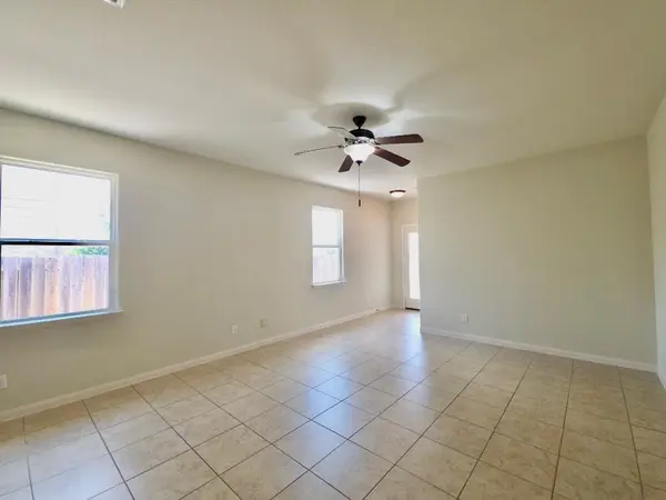 1697 Breanna LN, Kyle, TX 78640