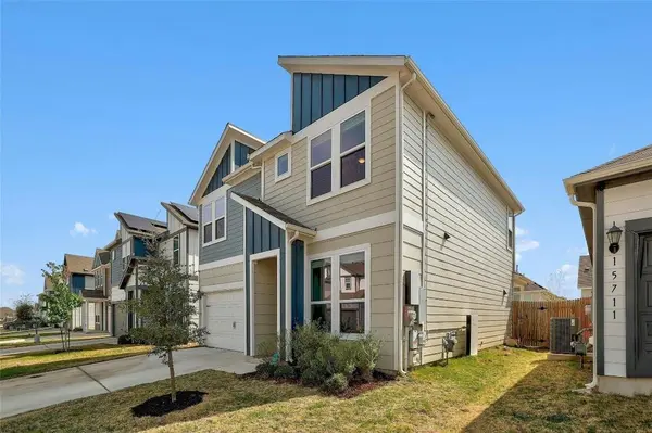 15801 Crissom LN, Austin, TX 78728