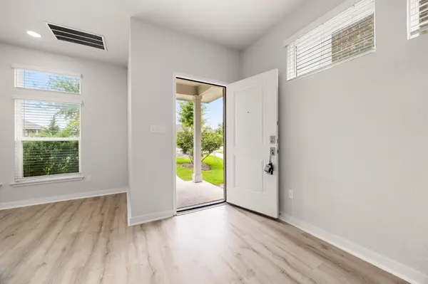 605 W South ST #332, Leander, TX 78641