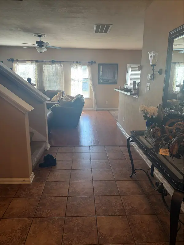 2741 Kickapoo Cavern DR, Pflugerville, TX 78660