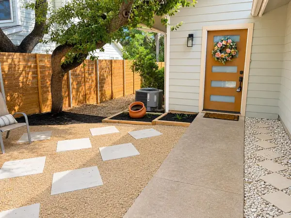 3215 W William Cannon DR #B, Austin, TX 78745