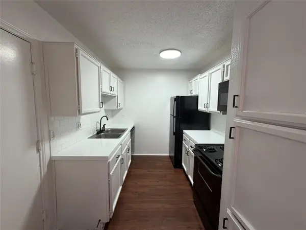 11620 Argonne Forest TRL #B, Austin, TX 78759