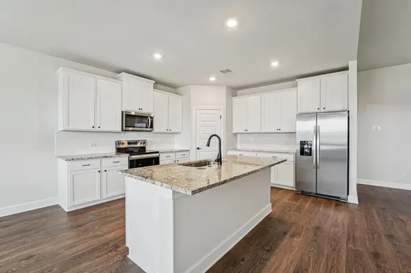501 W Luna Blue LN, Jarrell, TX 76537