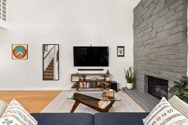 4404 Travis Country CIR #D2, Austin, TX 78735