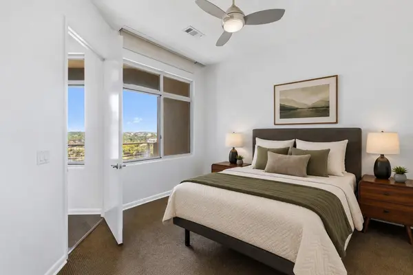 54 Rainey ST #PH20, Austin, TX 78701
