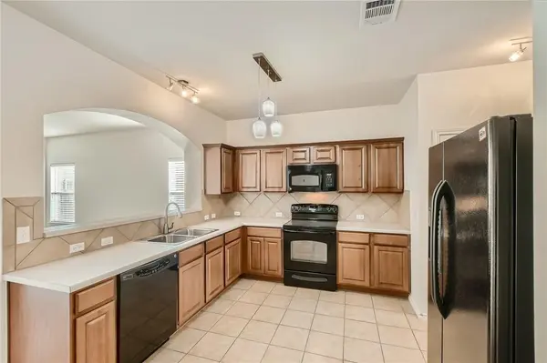 271 Housefinch LOOP, Leander, TX 78641