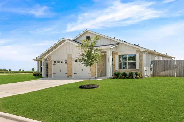 601 Campus ST, Troy, TX 76579