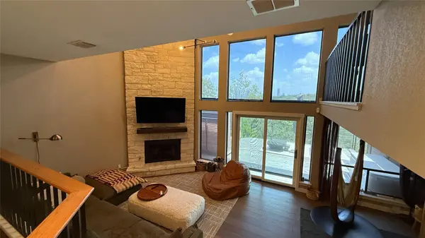 1321 Spyglass DR #B, Austin, TX 78746