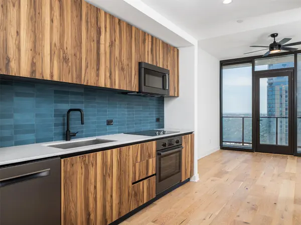 84 East Ave #3308, Austin, TX 78701