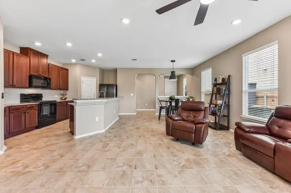 1922 Dragonfly LOOP, Bastrop, TX 78602
