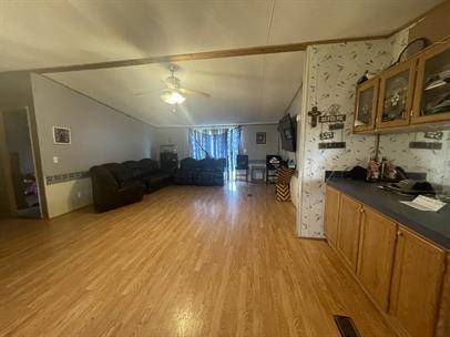 122 Roots RD, Martindale, TX 78655