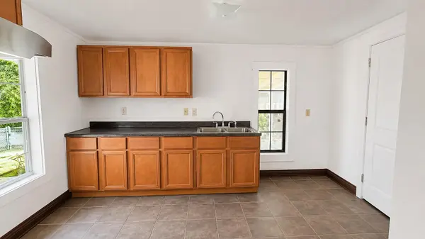 1001 Tony Lee ST, Seguin, TX 78155