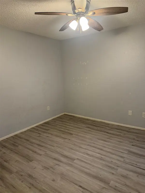 2807 Jadewood CT #B, Austin, TX 78748