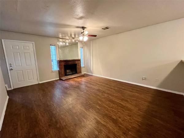 1841 River Crossing CIR #B, Austin, TX 78741