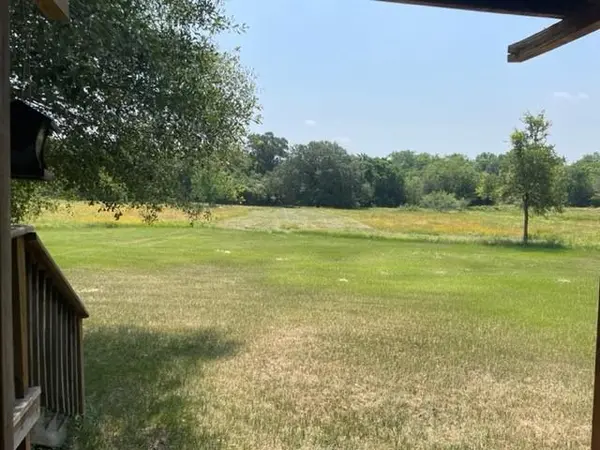 1010 County Road 490, Elgin, TX 78621