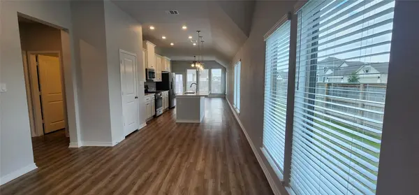 136 Los Olives LN, Liberty Hill, TX 78642