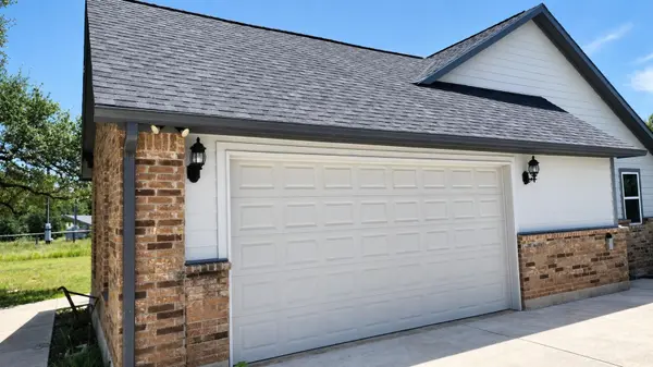 185 Valley Sierra LN, Driftwood, TX 78619