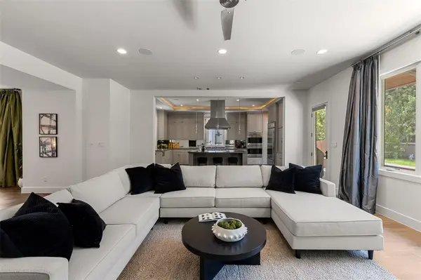1704 East Side DR, Austin, TX 78704